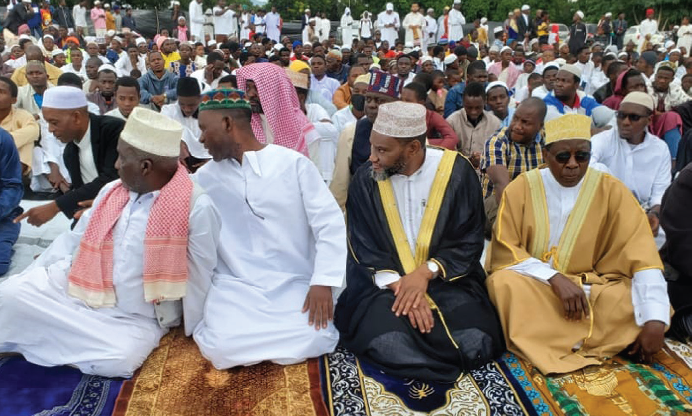 Muslims celebrate Eid, call for co-existence